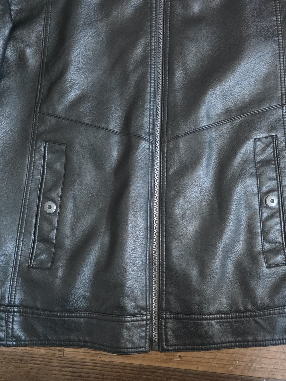 Hard EDGE•  Black Leather Motorcycle Jacket with Cream Shoulder Accents - Picture 6 of 11